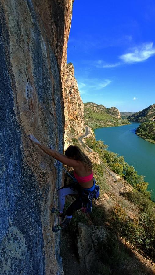 Cal Perico, Tourist And Climbing Apartament Camarasa Zewnętrze zdjęcie